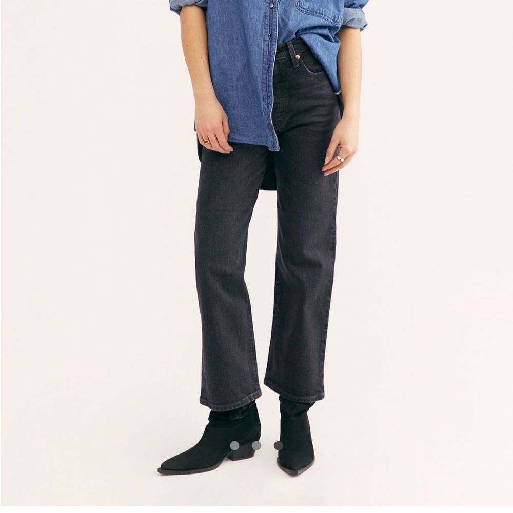 Levis Ribcage Straight Ankle Jean
